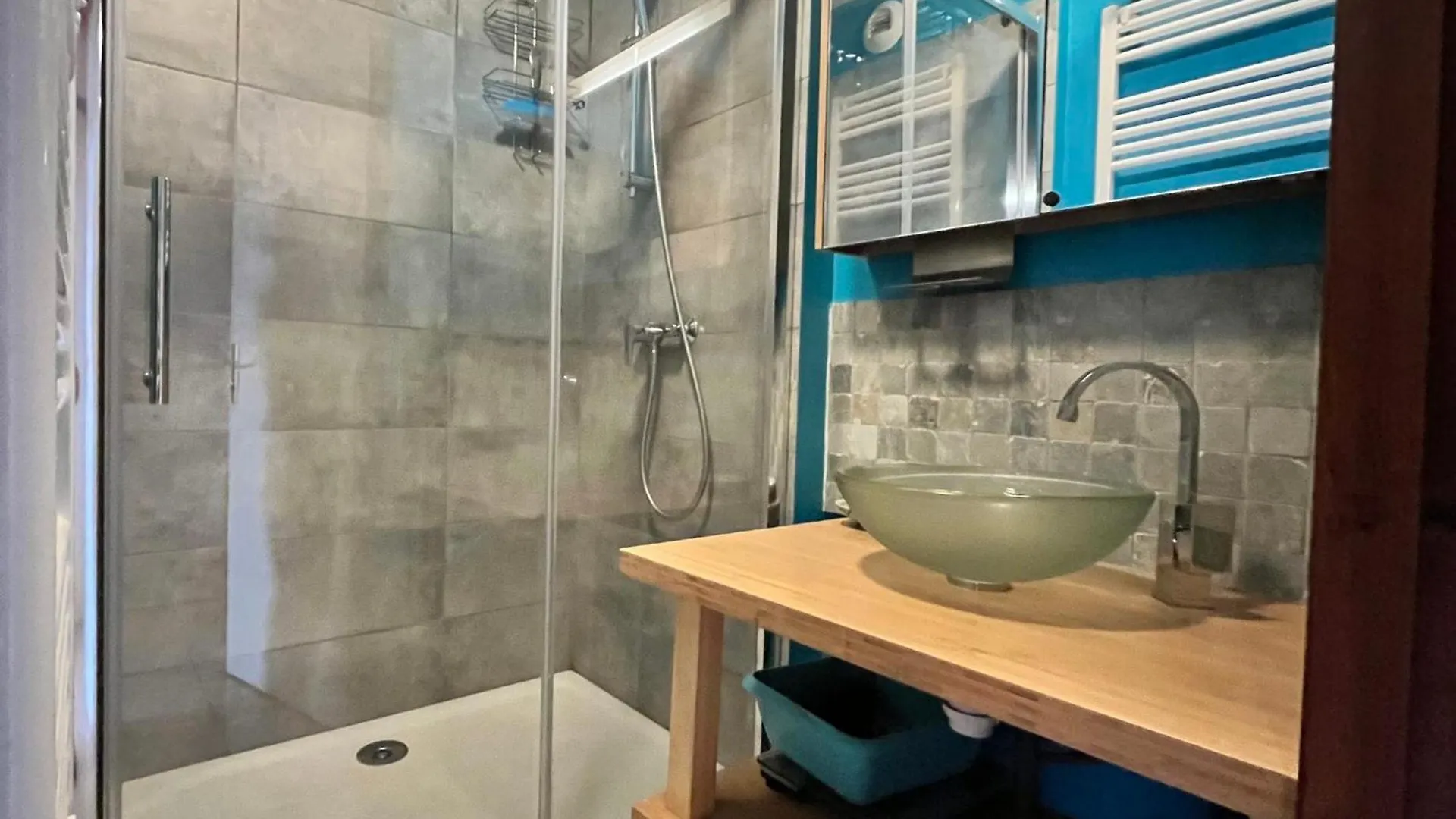 Joli T3 Ensoleille, Proche Centre, Avec Balcon, Parking Et Casier A Ski - Fr-1-624-89 Samoëns 0*,